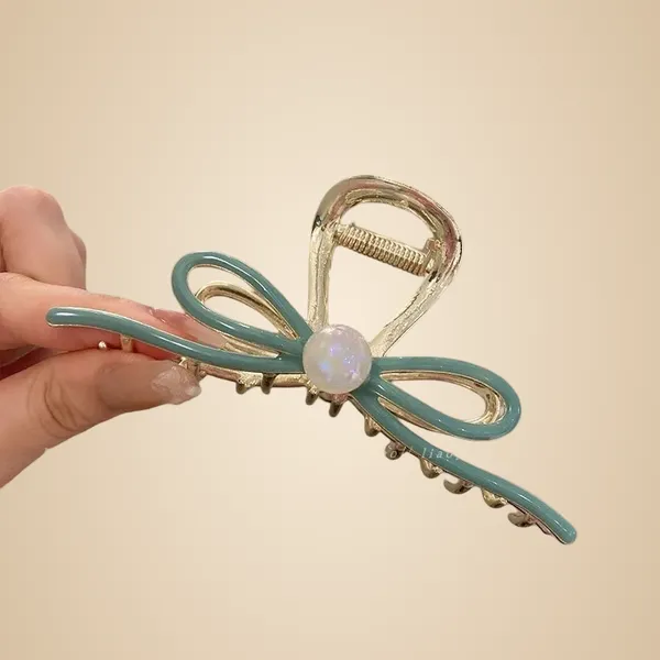 Cute_Modern_Style_Flower_Hair_Claws