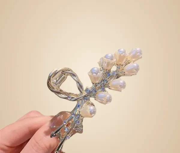 Large_Size_Tassel_Metal_Hair_Clip_-_Sixteen_Bellflowers