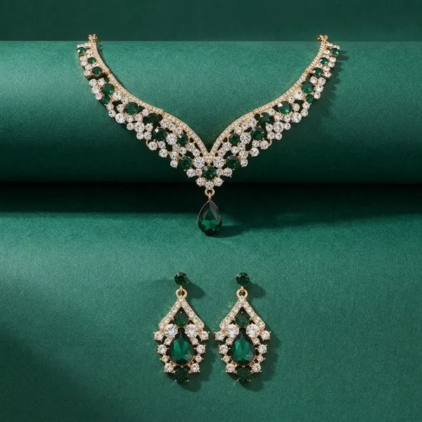Necklace_Set_Rhinestone_-_Gold_and_Green