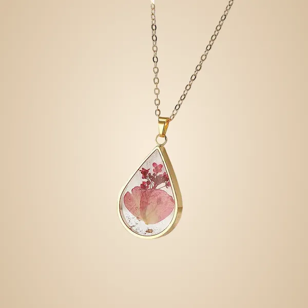 Resin_Pendant_-_Rose_Red_Petals_and_Baby's_Breath