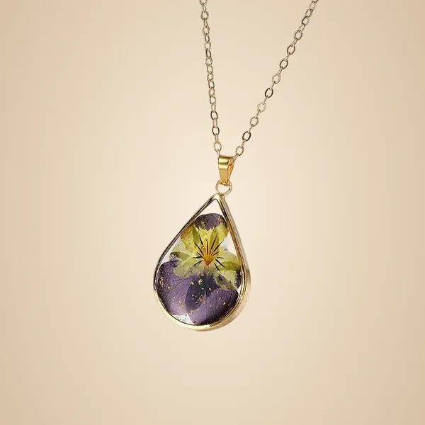 Resin_Pendant_-_Pansy