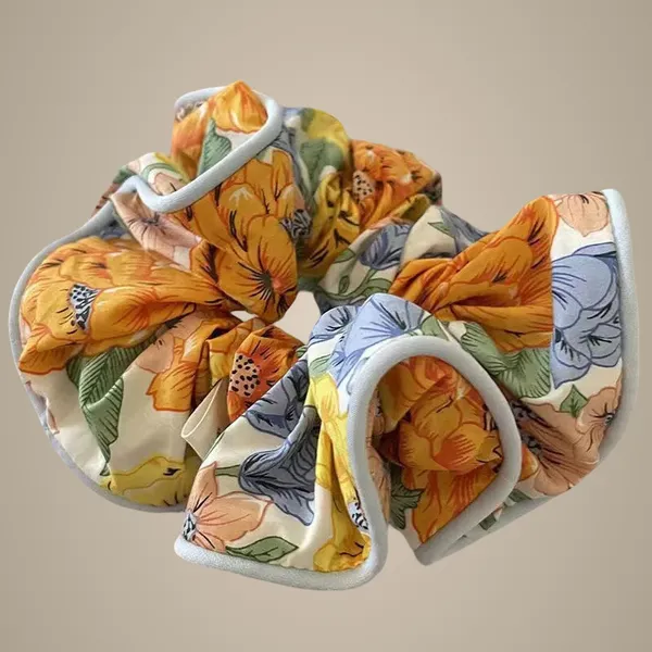 Scrunchie_-_Blue_edge_floral_pleated