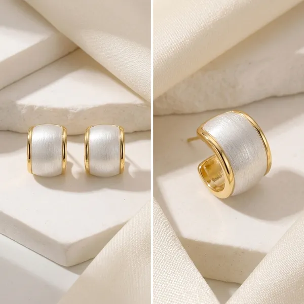 Elegant_White_Stud