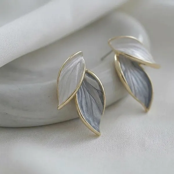 Dual_Leaf_Stud
