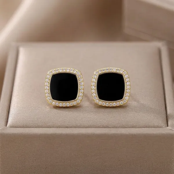 Black_square_diamond_stud_earrings