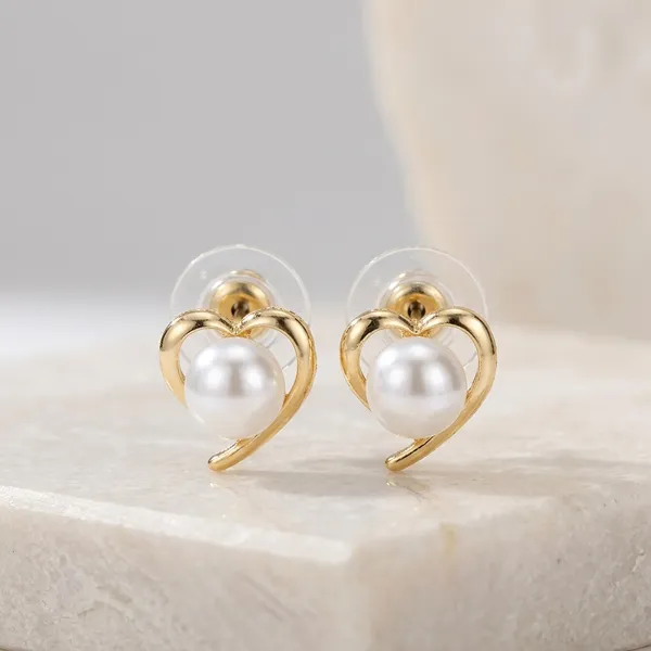 Heart_Pearl_Stud_Earrings
