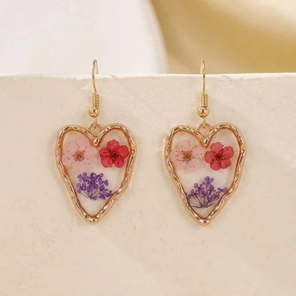 Bloom_Heart_Resin_Earring