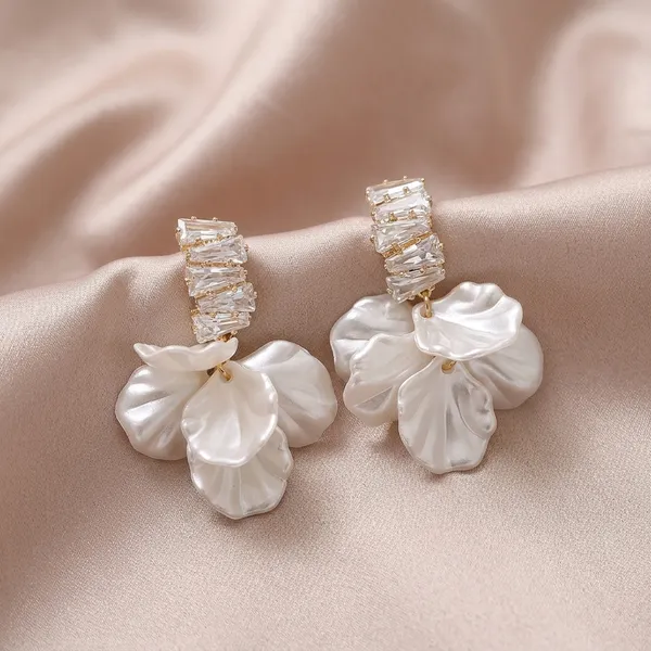 Pearl_Petal_Crystal_Drop_Earrings