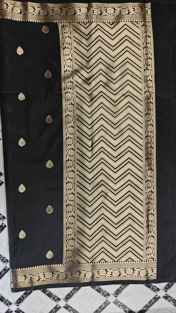 Black_Silk_Saree_For_Women