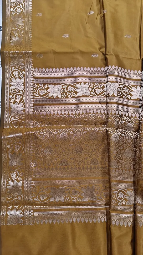 Golden_Yellow_Silk_Saree_For_Women