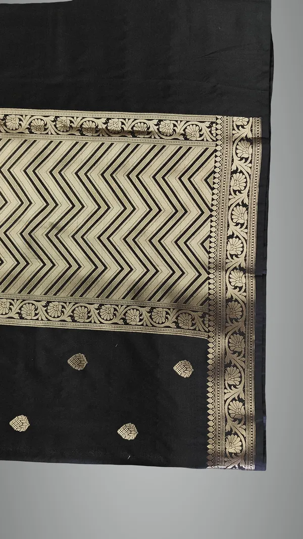 Black_Silk_Saree_For_Women