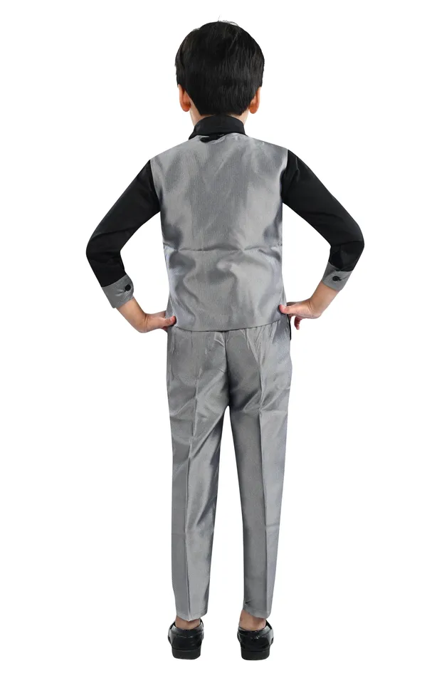 VALUE_CREATION_Boys_Self_Design_V-Neck_4_Piece_Cotton_Suit