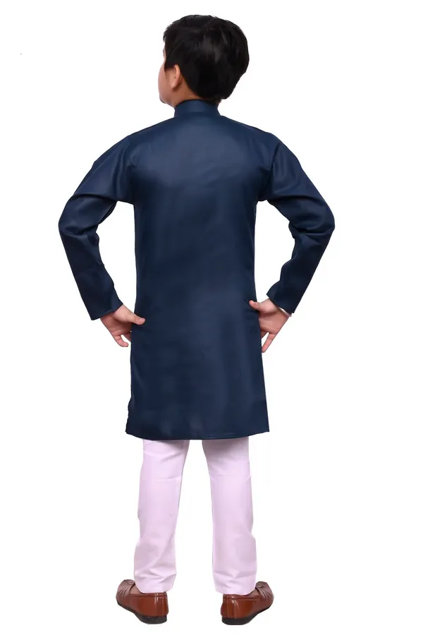 VALUE_CREATION_Boys_Mandarin_Collar_Neck_Kurta_With_Pyjamas_Sets