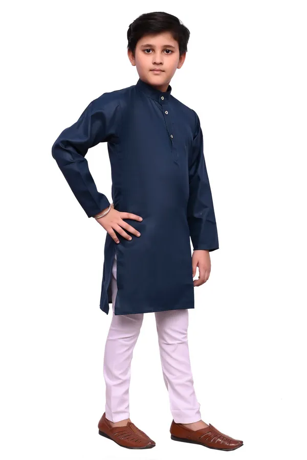 VALUE_CREATION_Boys_Mandarin_Collar_Neck_Kurta_With_Pyjamas_Sets
