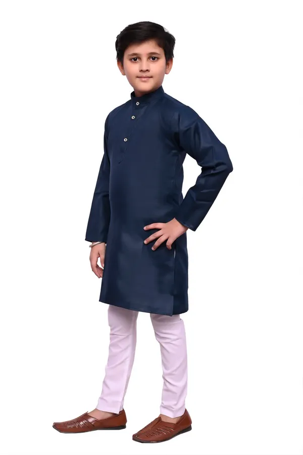 VALUE_CREATION_Boys_Mandarin_Collar_Neck_Kurta_With_Pyjamas_Sets