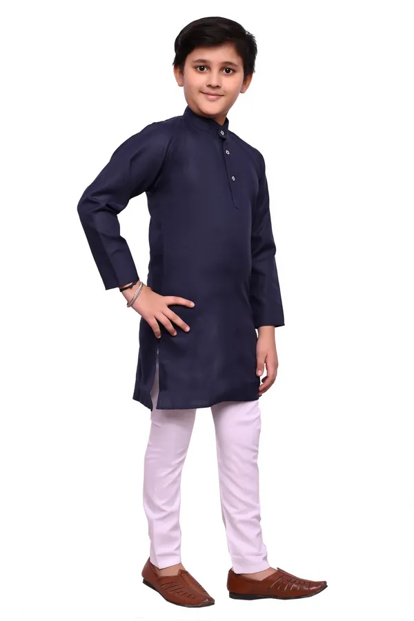 VALUE_CREATION_Boys_Mandarin_Collar_Neck_Kurta_With_Pyjamas_Sets