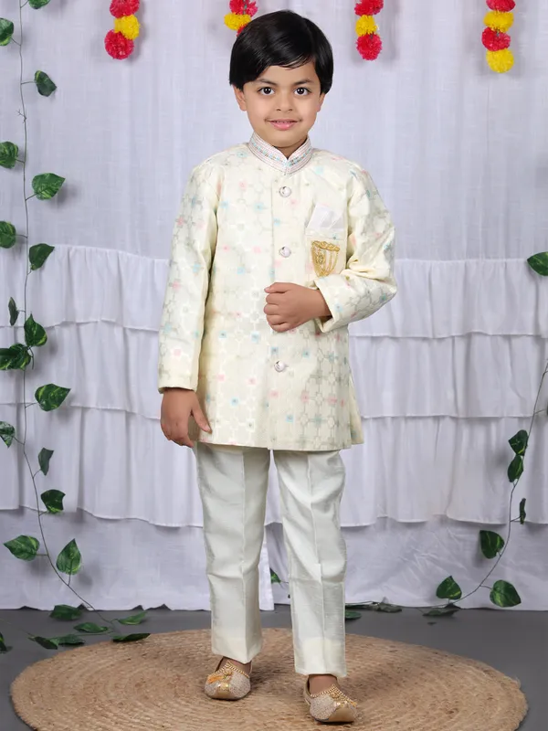 VALUE_CREATION_Boys_Floral_Printed_Kurta_with_Trousers