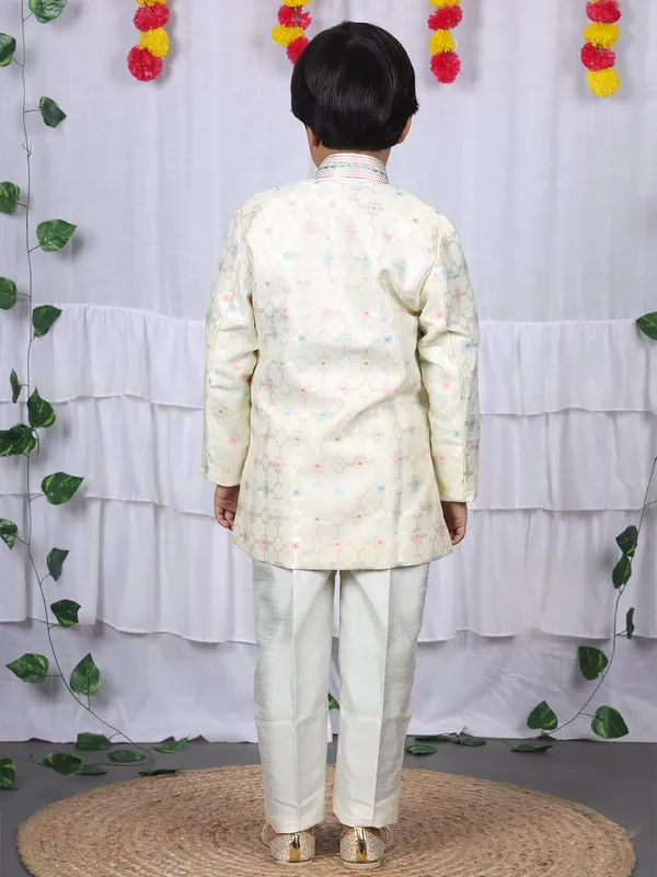 VALUE_CREATION_Boys_Floral_Printed_Kurta_with_Trousers