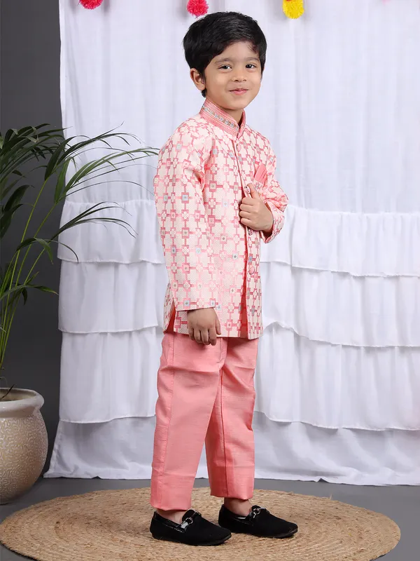 VALUE_CREATION_Boys_Floral_Printed_Kurta_with_Trousers