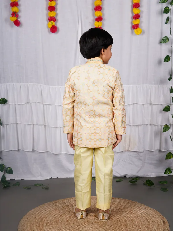 VALUE_CREATION_Boys_Floral_Printed_Kurta_with_Trousers