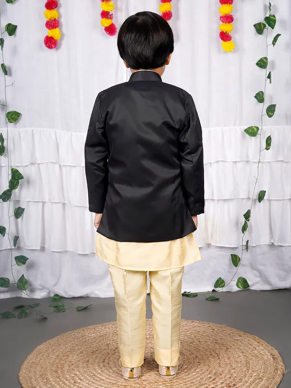 VALUE_CREATION_Boys_Solid_Kurta_with_Pyjama_&_Nehru_Jacket