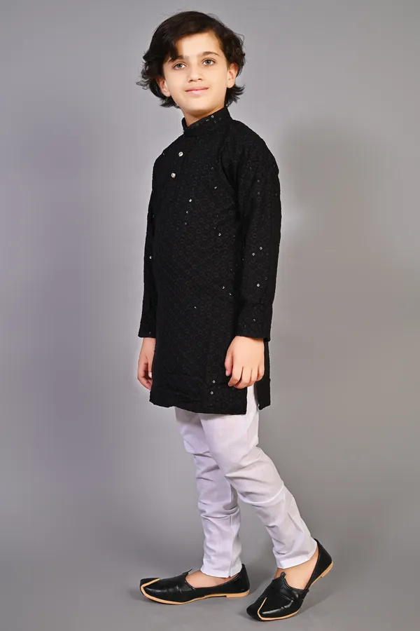 VALUE_CREATION_Boys_Embroidered_Band_Collar_Straight_Kurta_With_Pyjamas