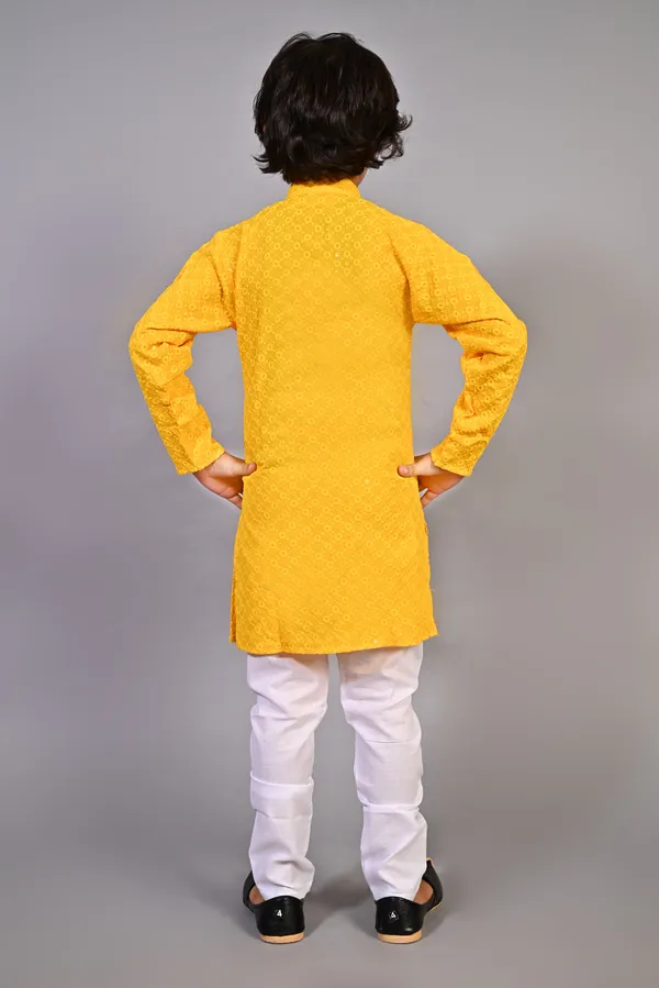 VALUE_CREATION_Boys_Embroidered_Band_Collar_Straight_Kurta_With_Pyjamas