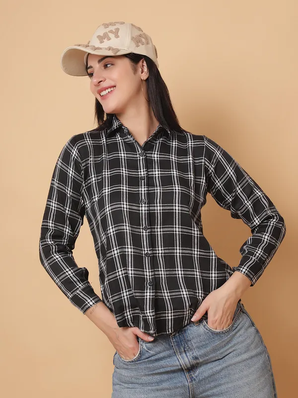 Value_Creation_Checked_Spread_Collar_Casual_Shirt_for_Women