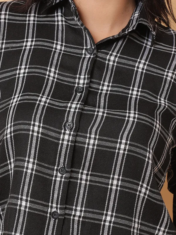 Value_Creation_Checked_Spread_Collar_Casual_Shirt_for_Women