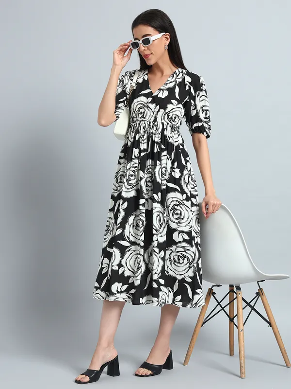 VALUE_CREATION_Floral_Print_Puff_Sleeve_Fit_&_Flare_One-Piece_Dress