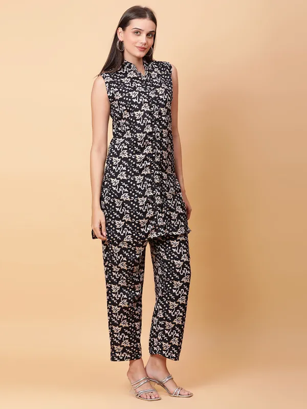 Value_Creation_Kurti_Palazzos_Co-ords_Set_For_Women