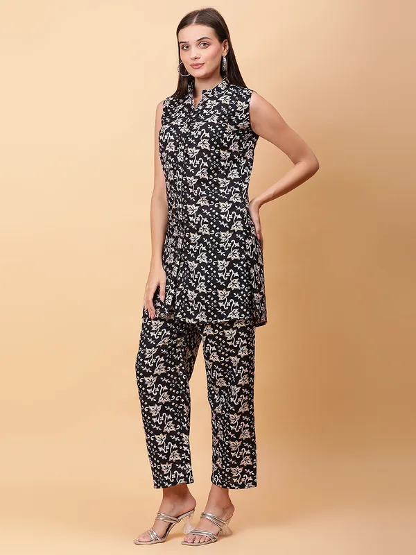 Value_Creation_Kurti_Palazzos_Co-ords_Set_For_Women