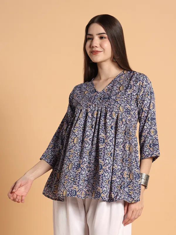 VALUE_CREATION_Floral_Print_Crepe_Top