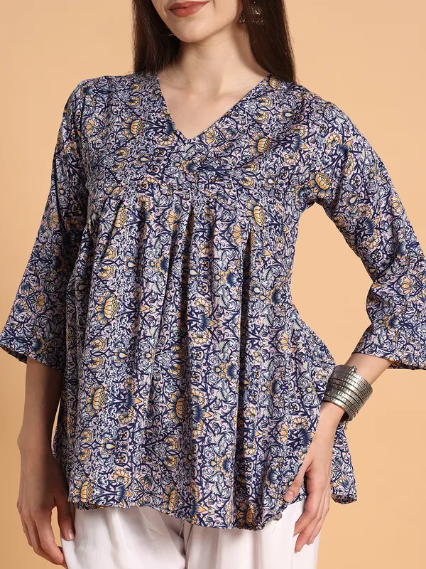 VALUE_CREATION_Floral_Print_Crepe_Top