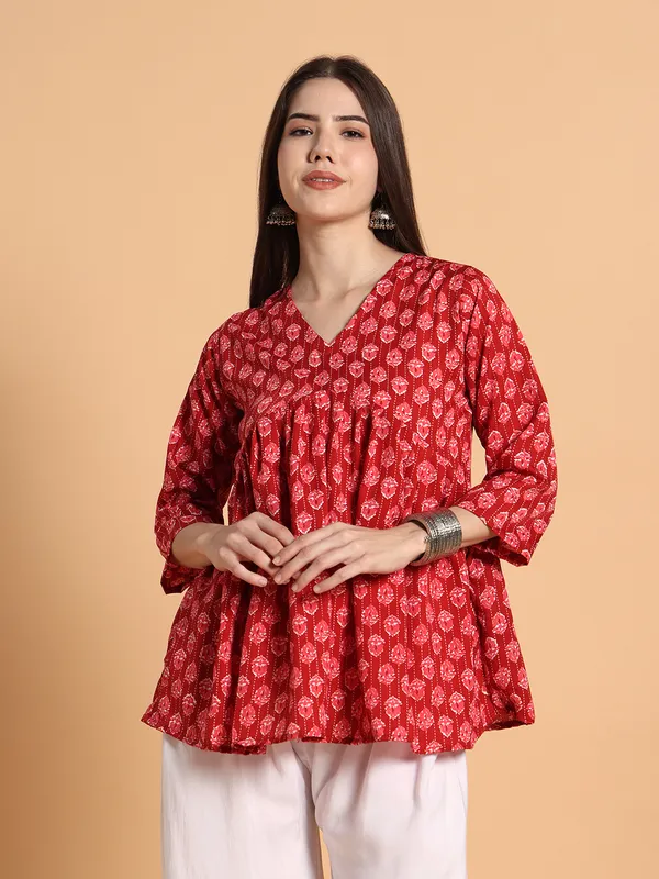 VALUE_CREATION_Floral_Print_Crepe_Top