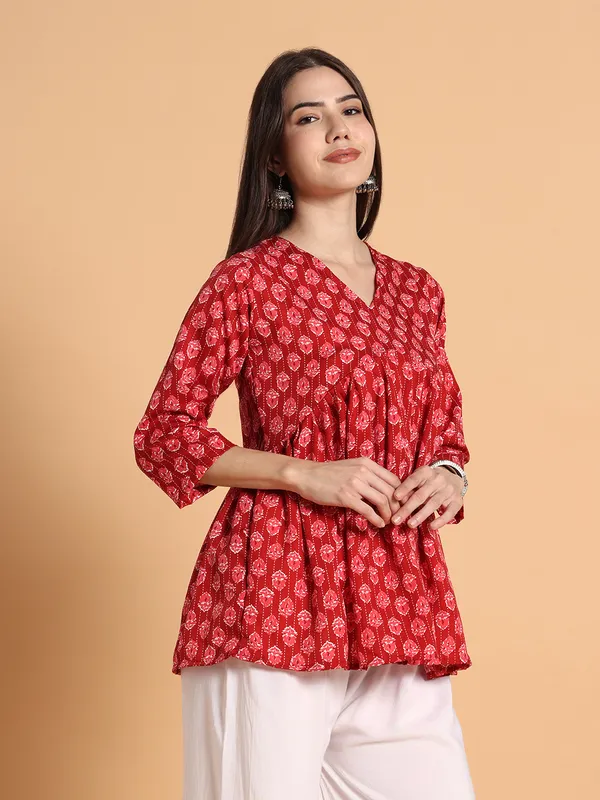 VALUE_CREATION_Floral_Print_Crepe_Top