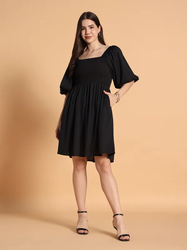 VALUE_CREATION_Viscose_Rayon_Puff_Sleeve_Crepe_Dress