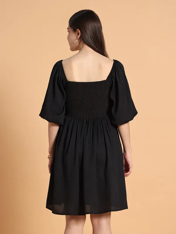 VALUE_CREATION_Viscose_Rayon_Puff_Sleeve_Crepe_Dress