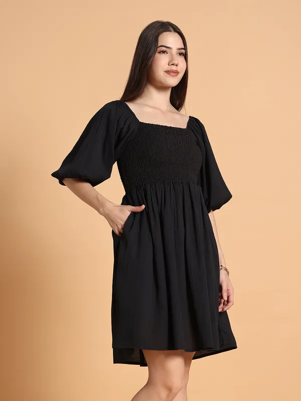 VALUE_CREATION_Viscose_Rayon_Puff_Sleeve_Crepe_Dress