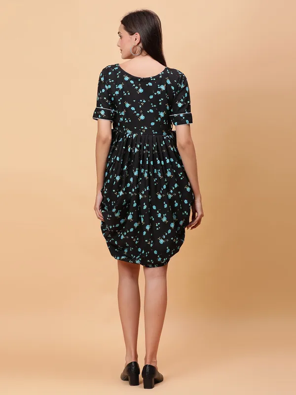 VALUE_CREATION_Floral_Print_Crepe_A-Line_Dress