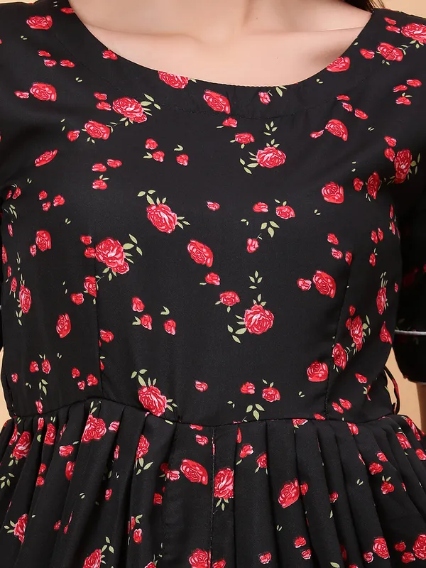 VALUE_CREATION_Printed_Round_neck_Neck_Empire_Dress