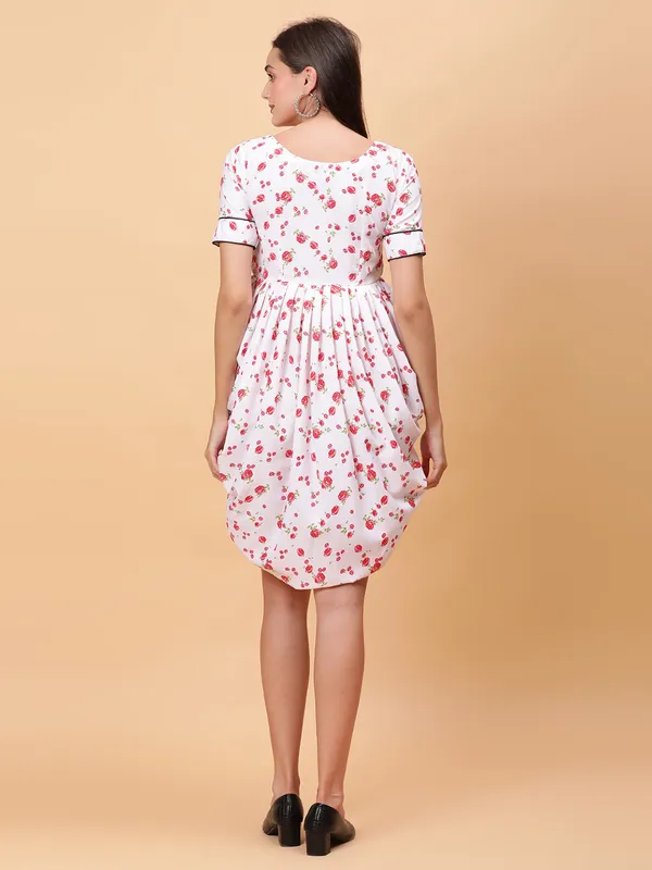 VALUE_CREATION_Floral_Print_Crepe_A-Line_Dress