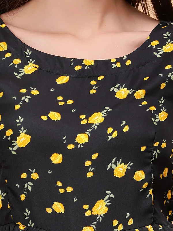 VALUE_CREATION_Printed_Round_neck_Neck_Empire_Dress