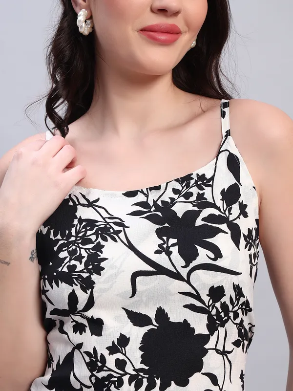 VALUE_CREATION_Floral_Print_Crepe_A-Line_Dress