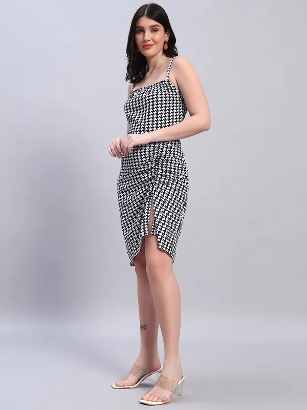 VALUE_CREATION_Print_Off-Shoulder_A-Line_Dress