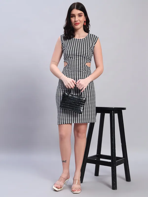 VALUE_CREATION_Print_Off-Shoulder_A-Line_Dress