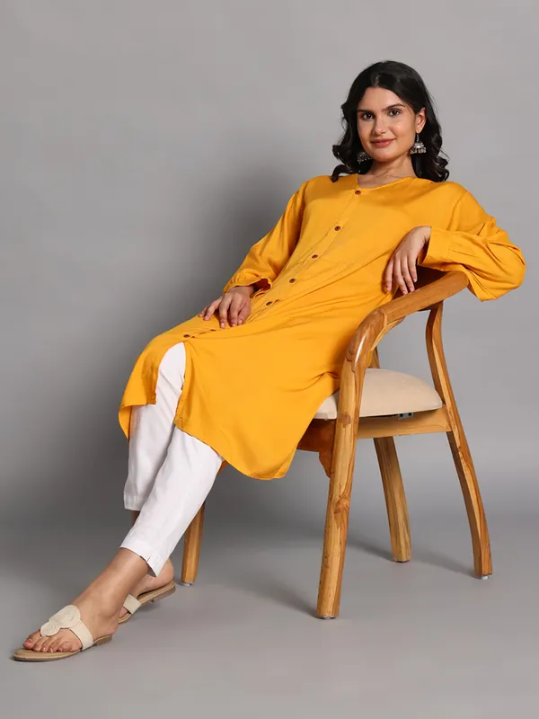 VALUE_CREATION_V-Neck_Kurti