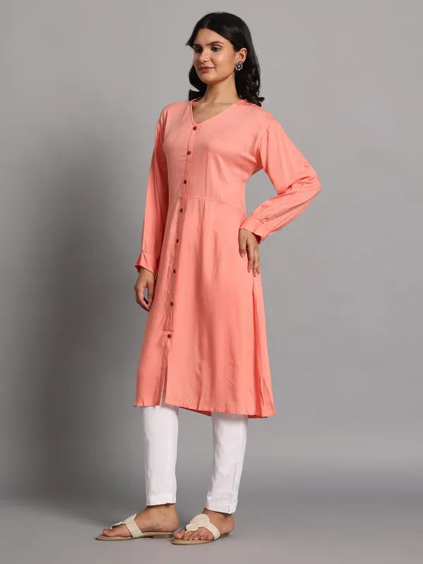 VALUE_CREATION_V-Neck_Kurti