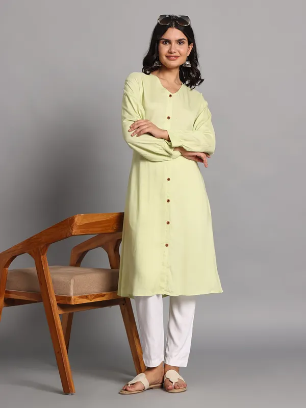 VALUE_CREATION_V-Neck_Kurti