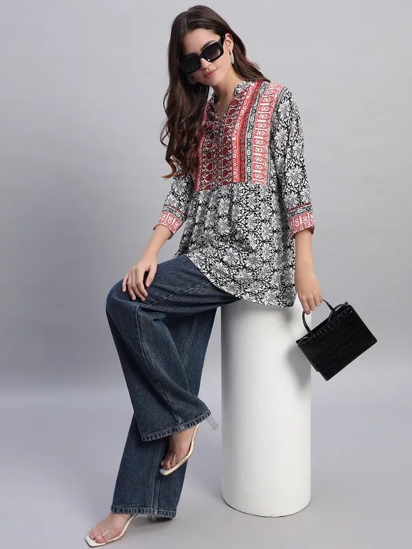 VALUE_CREATION_Floral_Print_Mandarin_Collar_Kurti